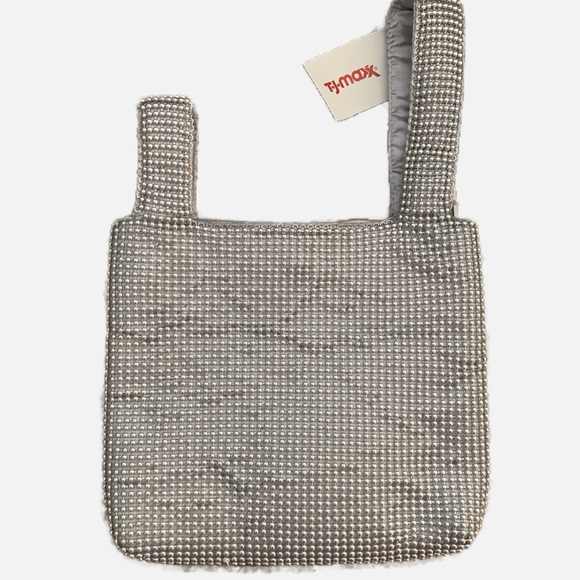 Silver purse by Prezzo.  NWTS.  Snap closure.  10” x 9”. - Picture 2 of 5